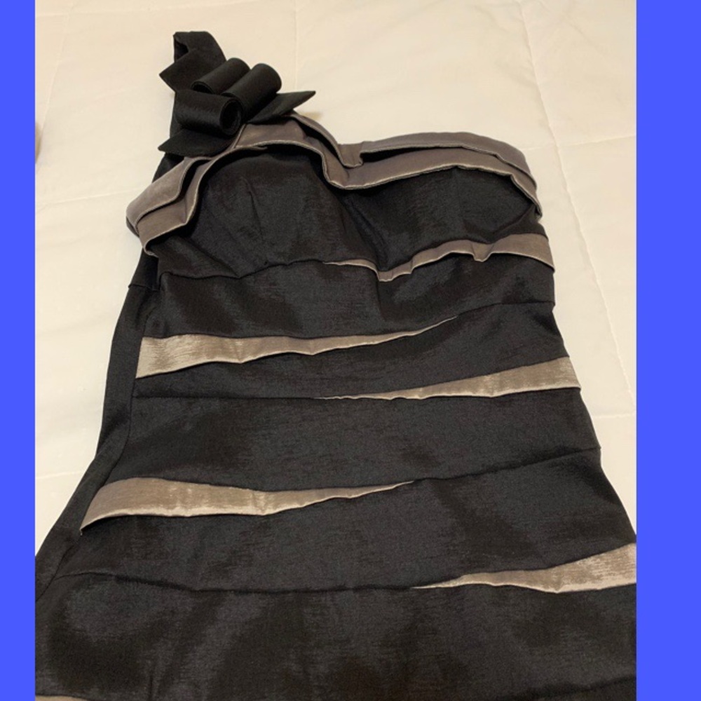 Party Dress - Picture 3 of 4